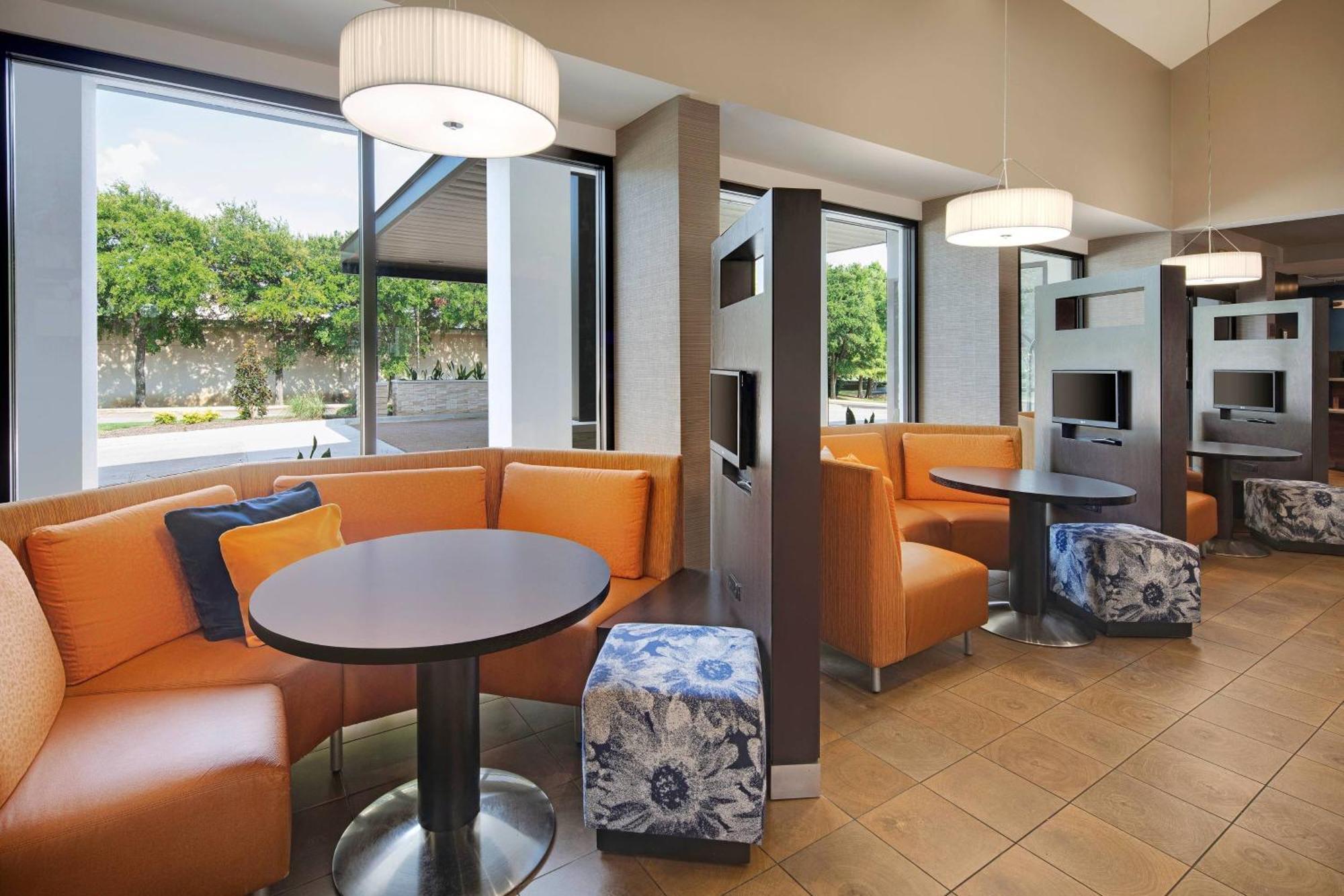 Courtyard Dallas Addison Midway Exterior foto