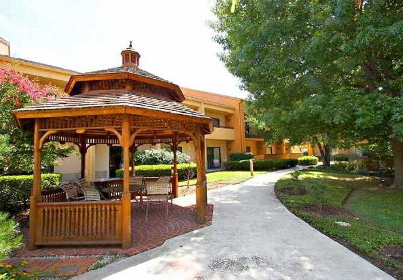 Courtyard Dallas Addison Midway Exterior foto